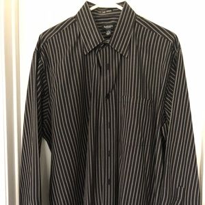 Mens Van Heusen Dress Shirt sz Lg excellent used condition